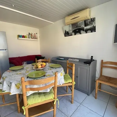 T3 Mezzanine à Saint-pierre-la-mer, Climatisée, Terrasse, Parking Privé, 6 Pers. - Fr-1-795-41