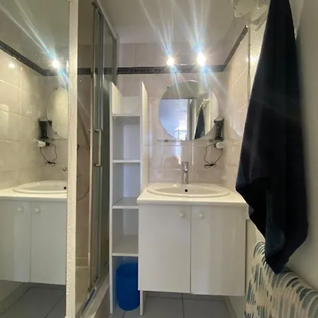 T3 Mezzanine A Saint-pierre-la-mer, Climatisee, Terrasse, Parking Prive, 6 Pers. - Fr-1-795-41