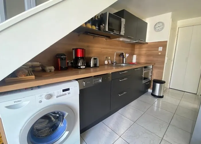 T3 Mezzanine à Saint-pierre-la-mer, Climatisée, Terrasse, Parking Privé, 6 Pers. - Fr-1-795-41 * Fleury (Aude)