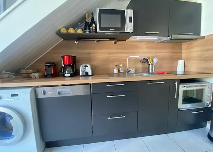 T3 Mezzanine à Saint-pierre-la-mer, Climatisée, Terrasse, Parking Privé, 6 Pers. - Fr-1-795-41 *