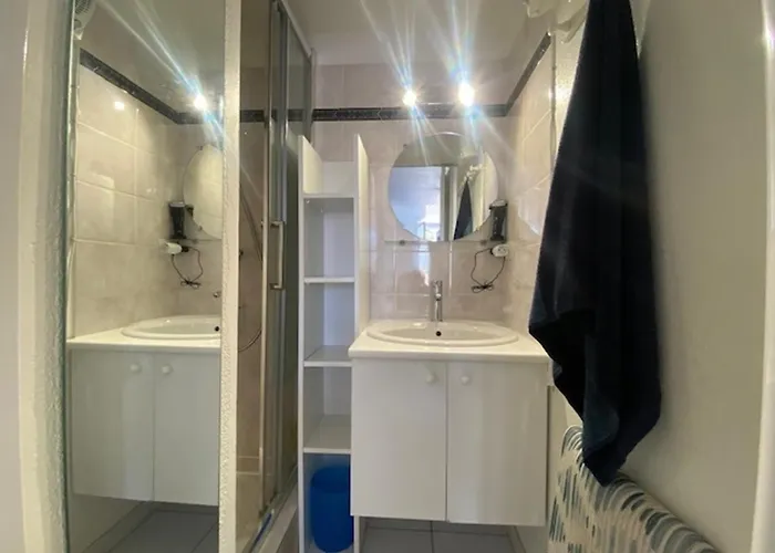 T3 Mezzanine à Saint-pierre-la-mer, Climatisée, Terrasse, Parking Privé, 6 Pers. - Fr-1-795-41